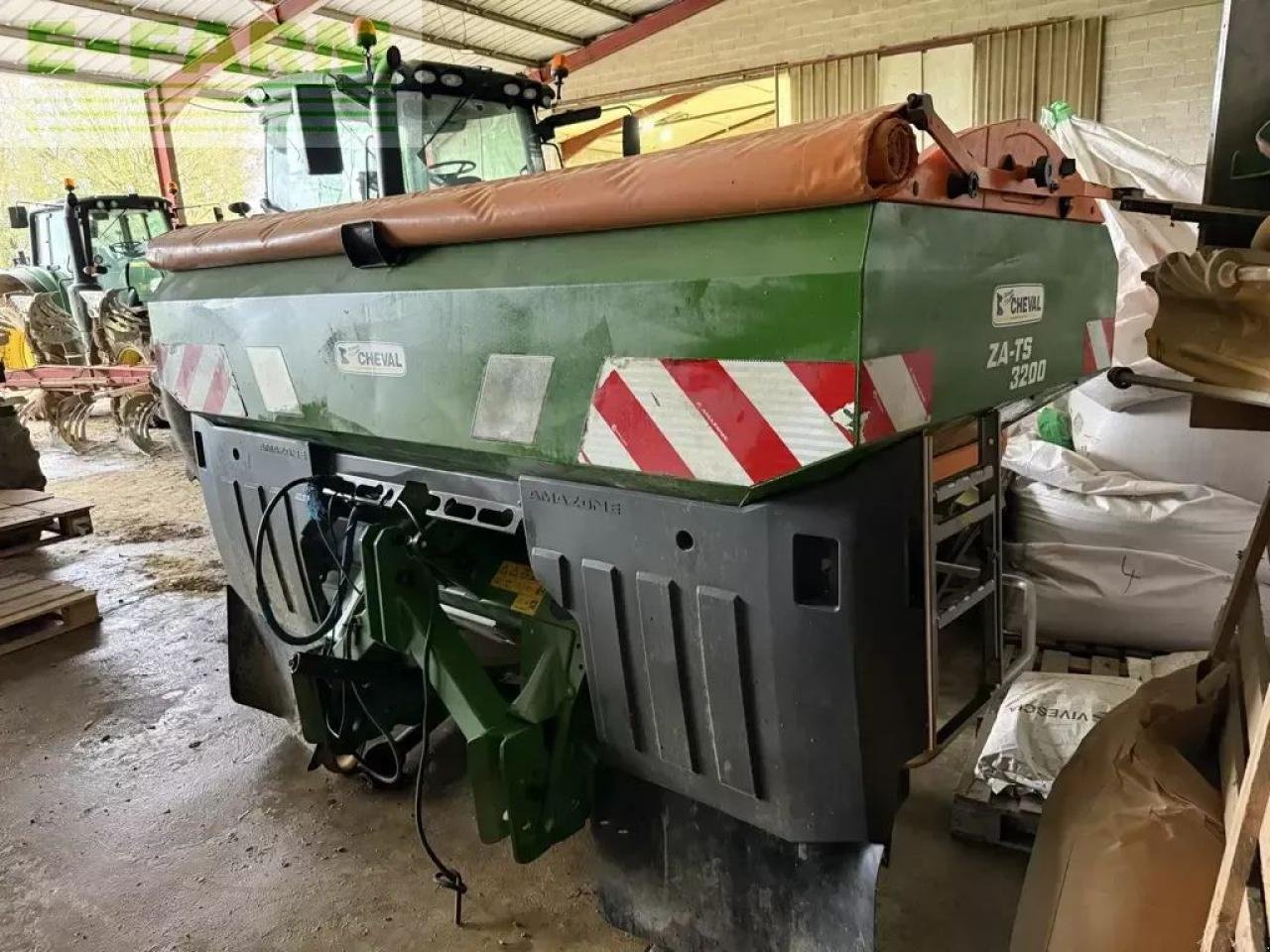 Düngerstreuer tip Amazone za-ts 3200, Gebrauchtmaschine in CHAUVONCOURT (Poză 1)