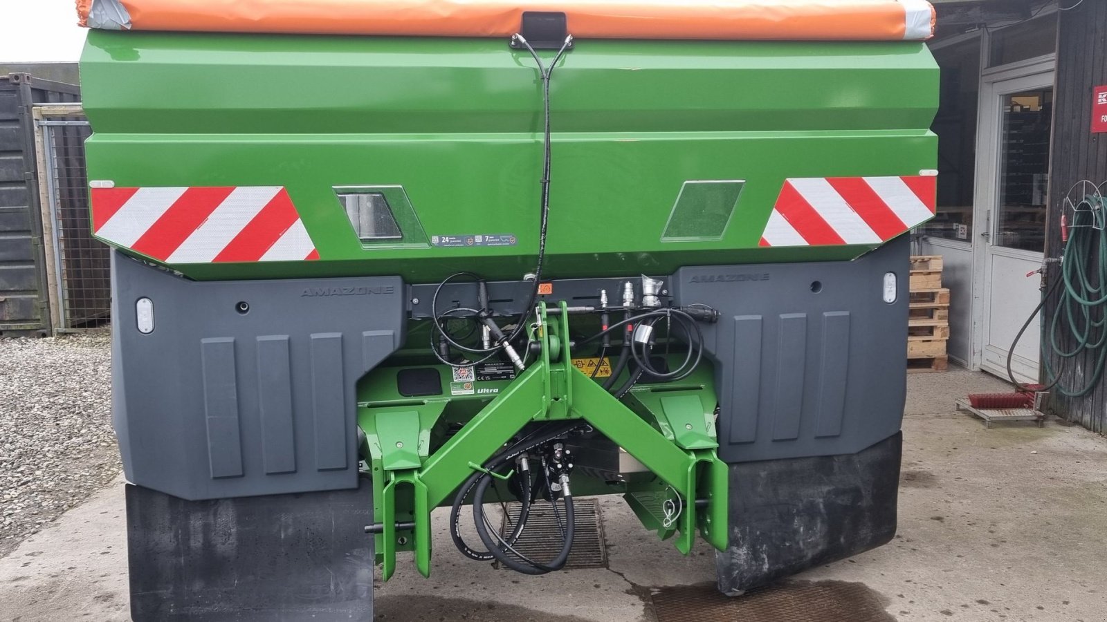 Düngerstreuer a típus Amazone ZA-TS 4200 Hydro ZA-TS HYDRO 4200, Gebrauchtmaschine ekkor: Otterup (Kép 1)