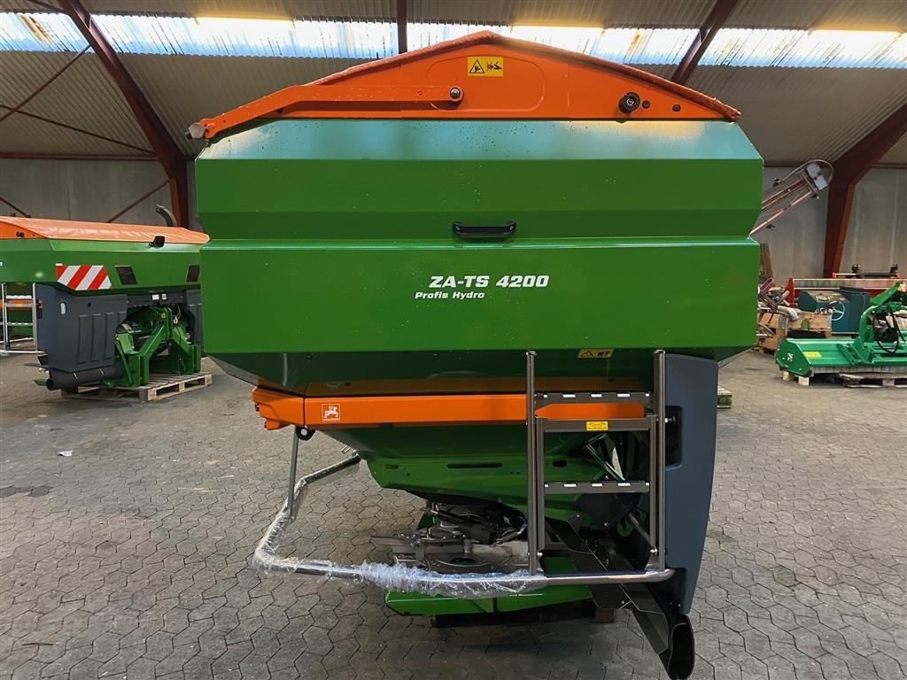 Düngerstreuer des Typs Amazone ZA-TS 4200 Hydro, Gebrauchtmaschine in Kjellerup (Bild 3)