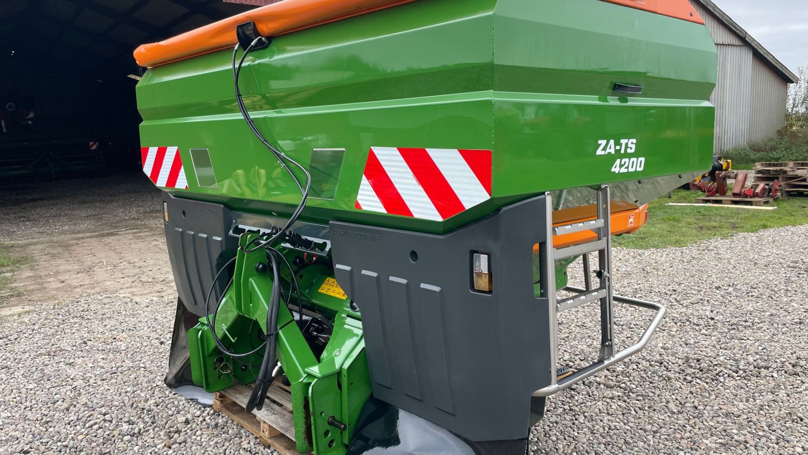 Düngerstreuer tip Amazone ZA-TS 4200 Hydro, Gebrauchtmaschine in Ribe (Poză 3)