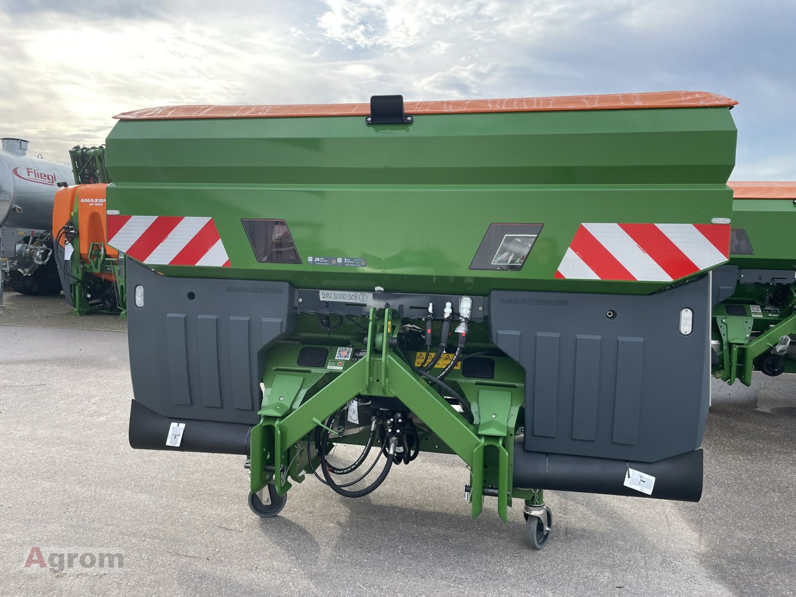 Düngerstreuer des Typs Amazone ZA-TS 4200 ProfisPro Hydro, Neumaschine in Meißenheim-Kürzell (Bild 4)