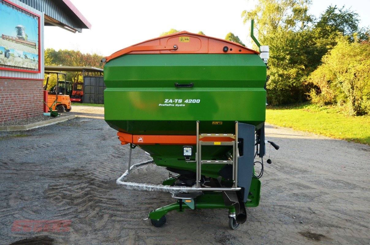Düngerstreuer of the type Amazone ZA-TS 4200 Ultra Profis Hydro, Neumaschine in Suhlendorf (Picture 10)