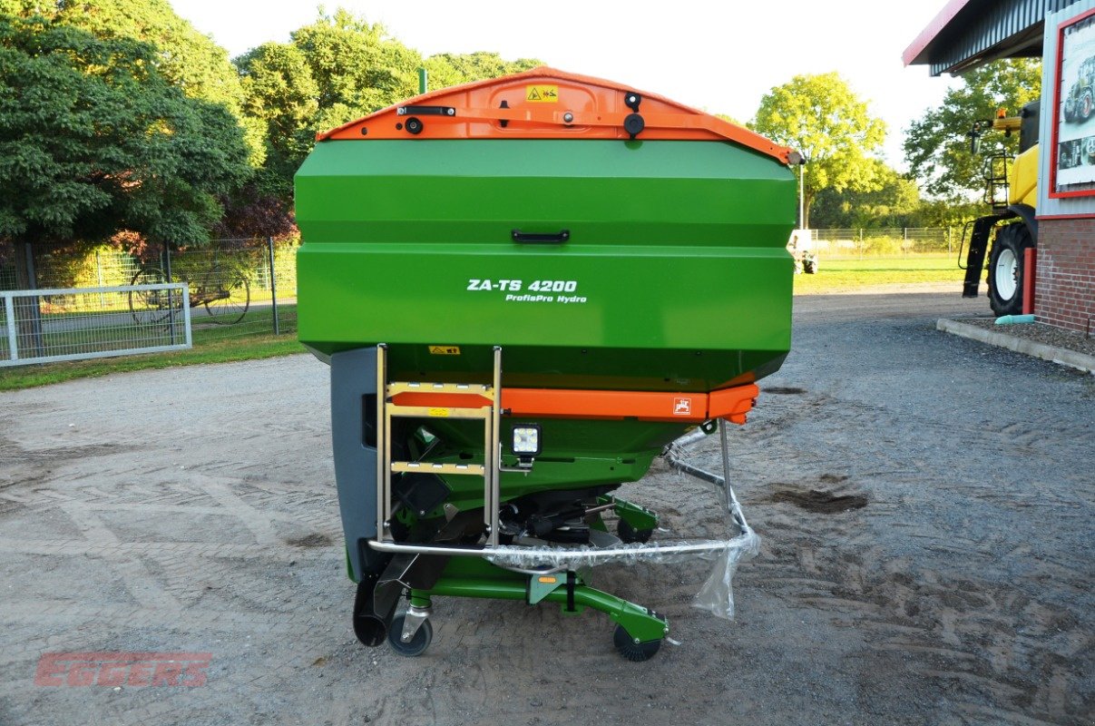 Düngerstreuer of the type Amazone ZA-TS 4200 Ultra Profis Hydro, Neumaschine in Suhlendorf (Picture 12)