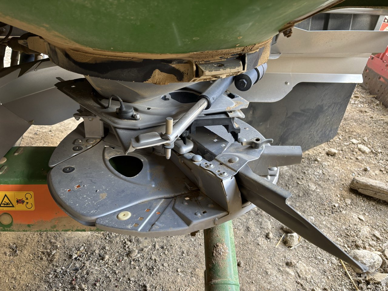 Düngerstreuer of the type Amazone ZA TS 4200, Gebrauchtmaschine in VERT TOULON (Picture 6)