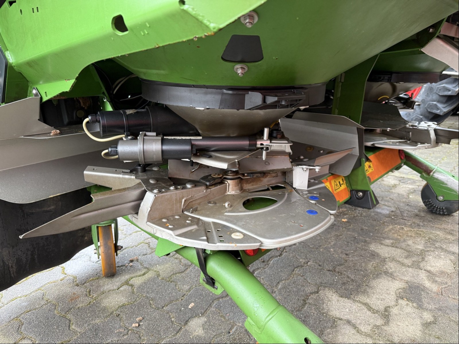 Düngerstreuer des Typs Amazone ZA-TS Anbaustreuer, Gebrauchtmaschine in Bad Oldesloe (Bild 4)