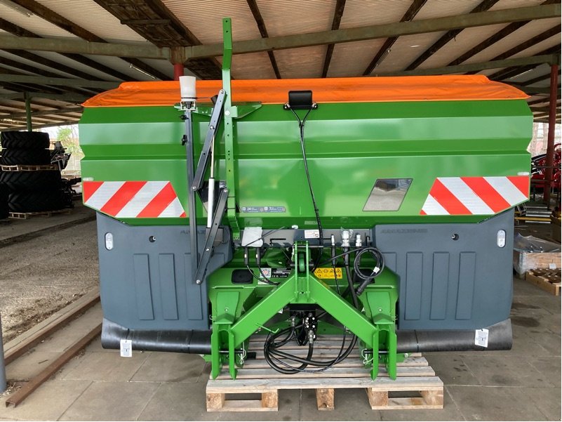 Düngerstreuer des Typs Amazone ZA-TS Hydro 4200 Ultra, Neumaschine in Gadenstedt (Bild 1)