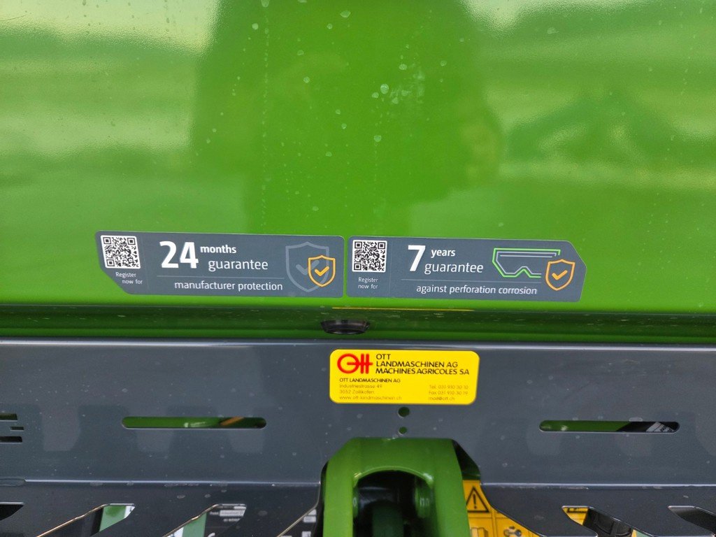 Düngerstreuer of the type Amazone ZA V 1700 Super Profis Tronic, Neumaschine in Bertschikon (Picture 6)