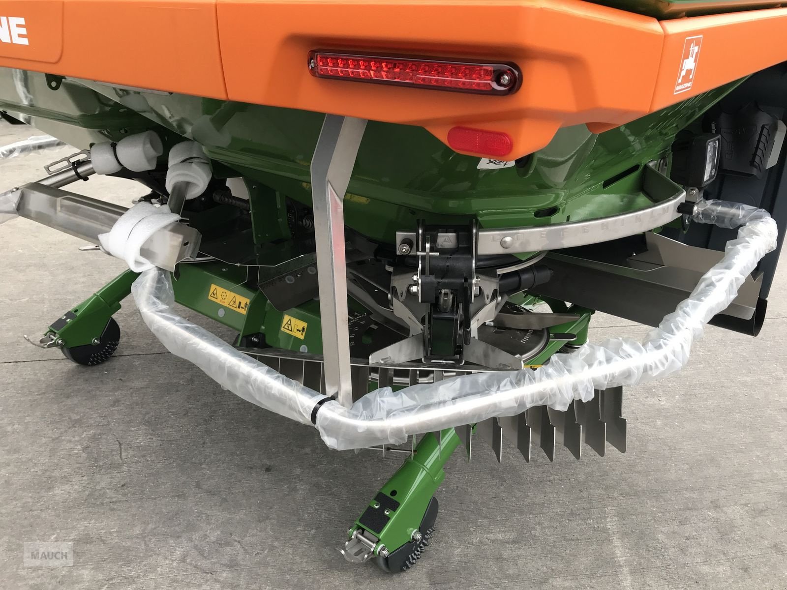 Düngerstreuer des Typs Amazone ZA-V 2000 Super Profis Tronic, Neumaschine in Burgkirchen (Bild 11)
