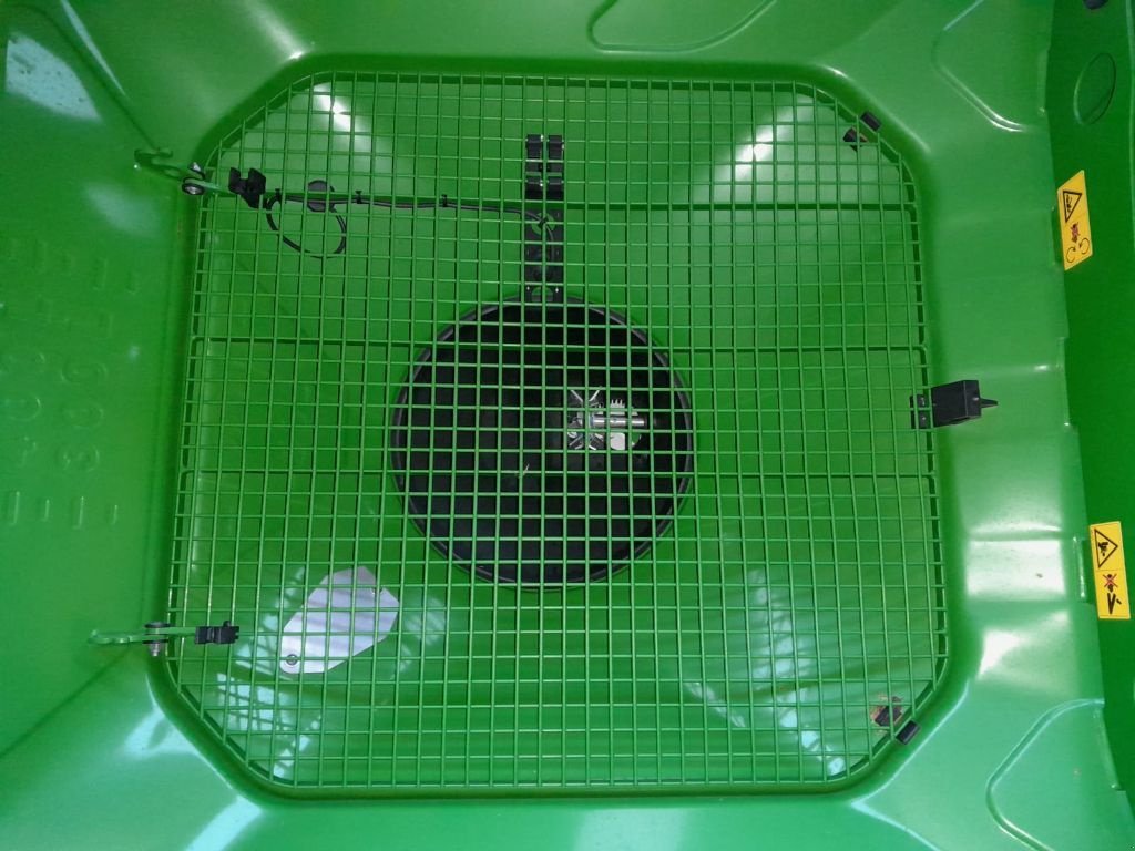 Düngerstreuer vrste Amazone ZA/V 2000, Gebrauchtmaschine v MORLHON LE HAUT (Slika 8)