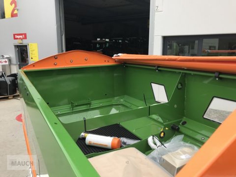 Düngerstreuer of the type Amazone ZA-V 2600 Profis Tronic, Neumaschine in Burgkirchen (Picture 8)