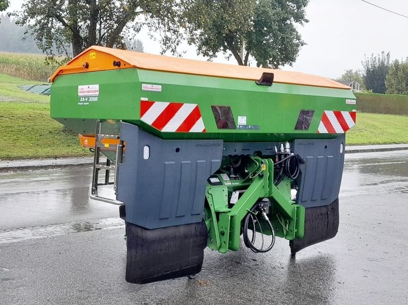 Düngerstreuer of the type Amazone ZA-V 3200 Profis Hydro Wiegestreuer, Neumaschine in St. Marienkirchen (Picture 3)