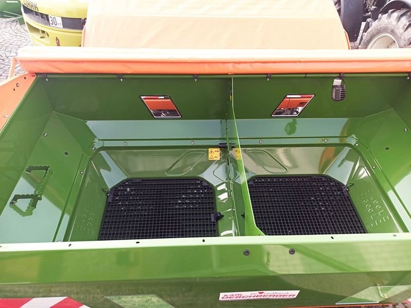 Düngerstreuer des Typs Amazone ZA-V 3200 Profis Tronic Wiegestreuer, Neumaschine in St. Marienkirchen (Bild 4)