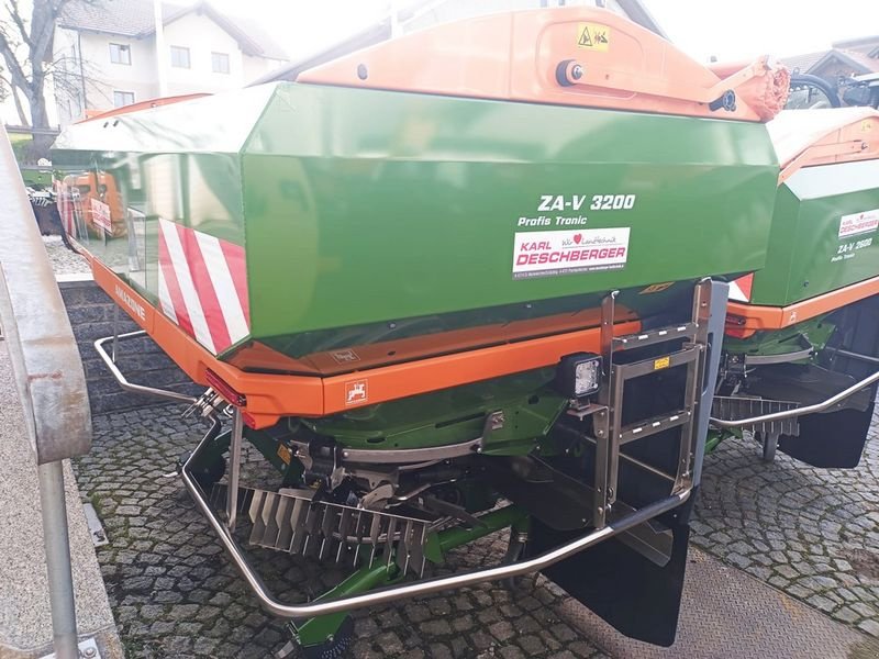 Düngerstreuer des Typs Amazone ZA-V 3200 Profis Tronic Wiegestreuer, Neumaschine in St. Marienkirchen (Bild 2)