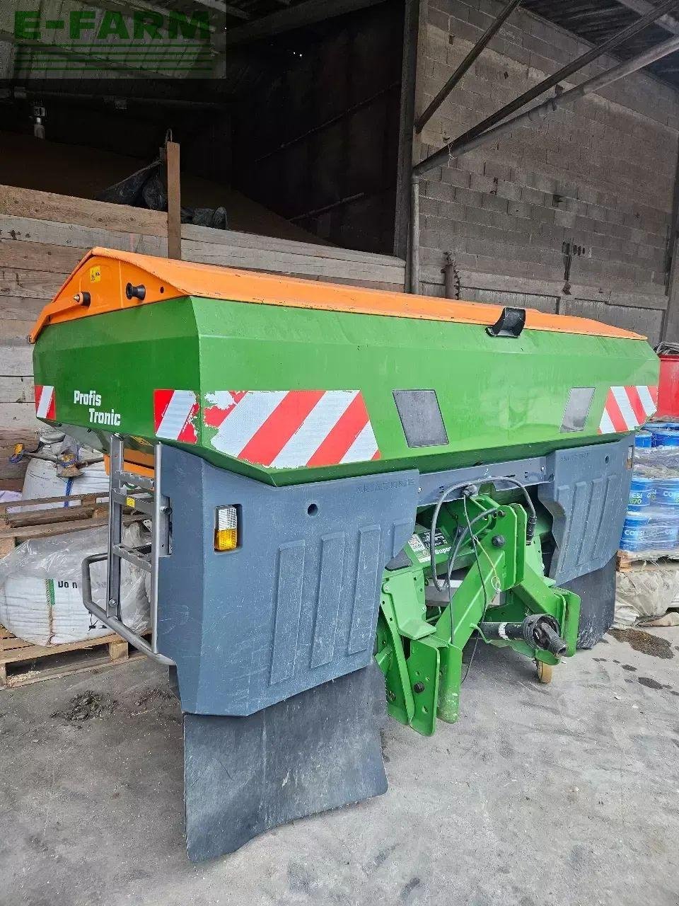 Düngerstreuer del tipo Amazone za-v 3200 profis tronic, Gebrauchtmaschine en CHAUVONCOURT (Imagen 1)