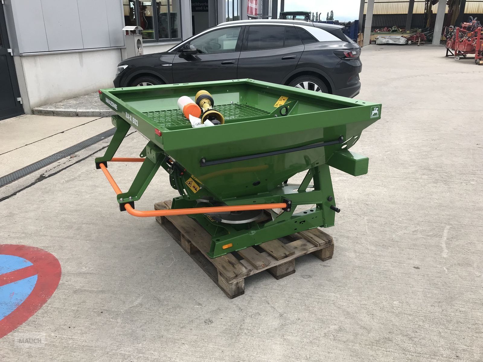 Düngerstreuer des Typs Amazone ZA-X 603, Neumaschine in Burgkirchen (Bild 7)