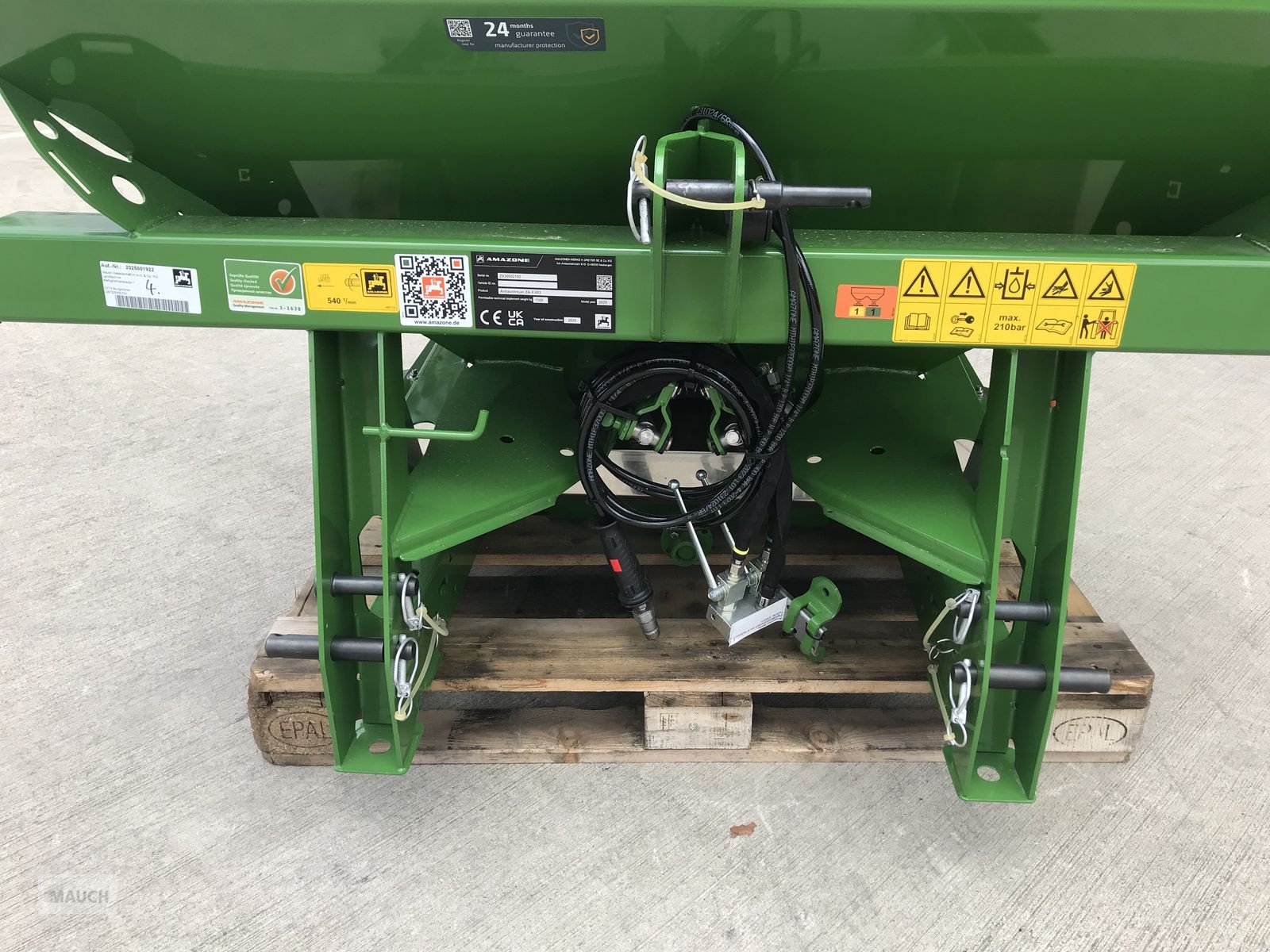 Düngerstreuer des Typs Amazone ZA-X 603, Neumaschine in Burgkirchen (Bild 8)