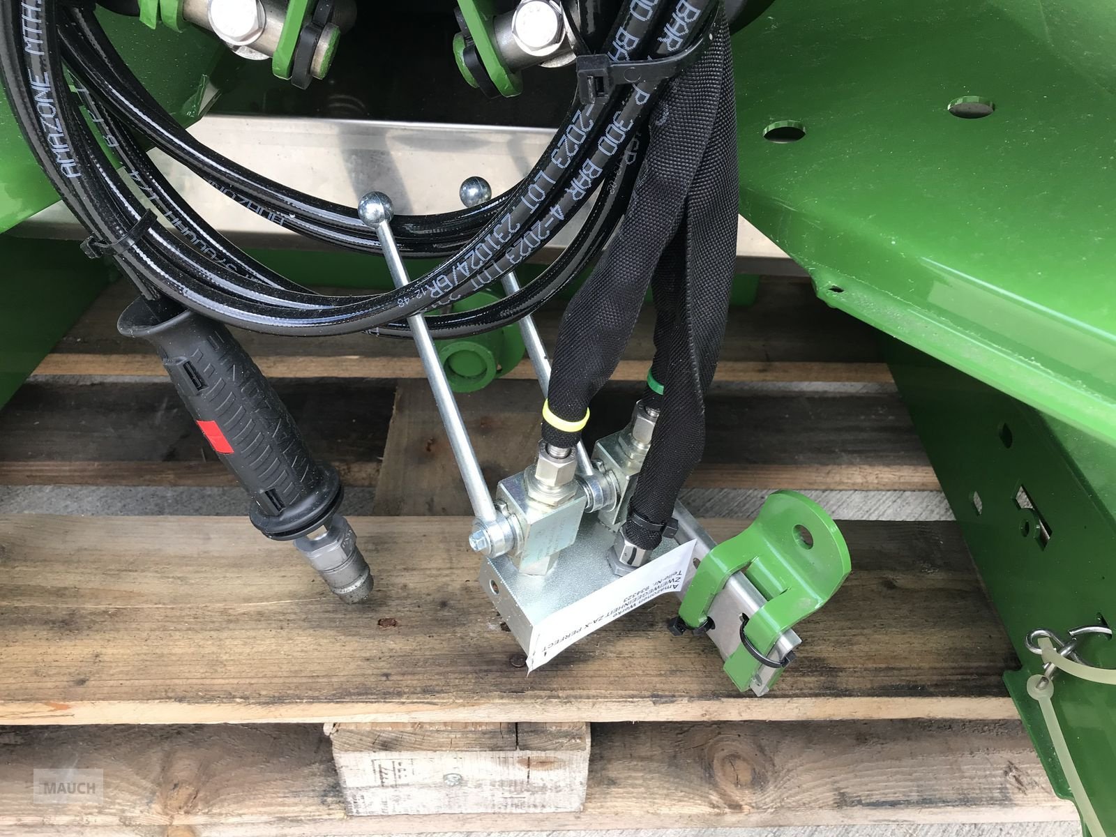 Düngerstreuer des Typs Amazone ZA-X 603, Neumaschine in Burgkirchen (Bild 12)