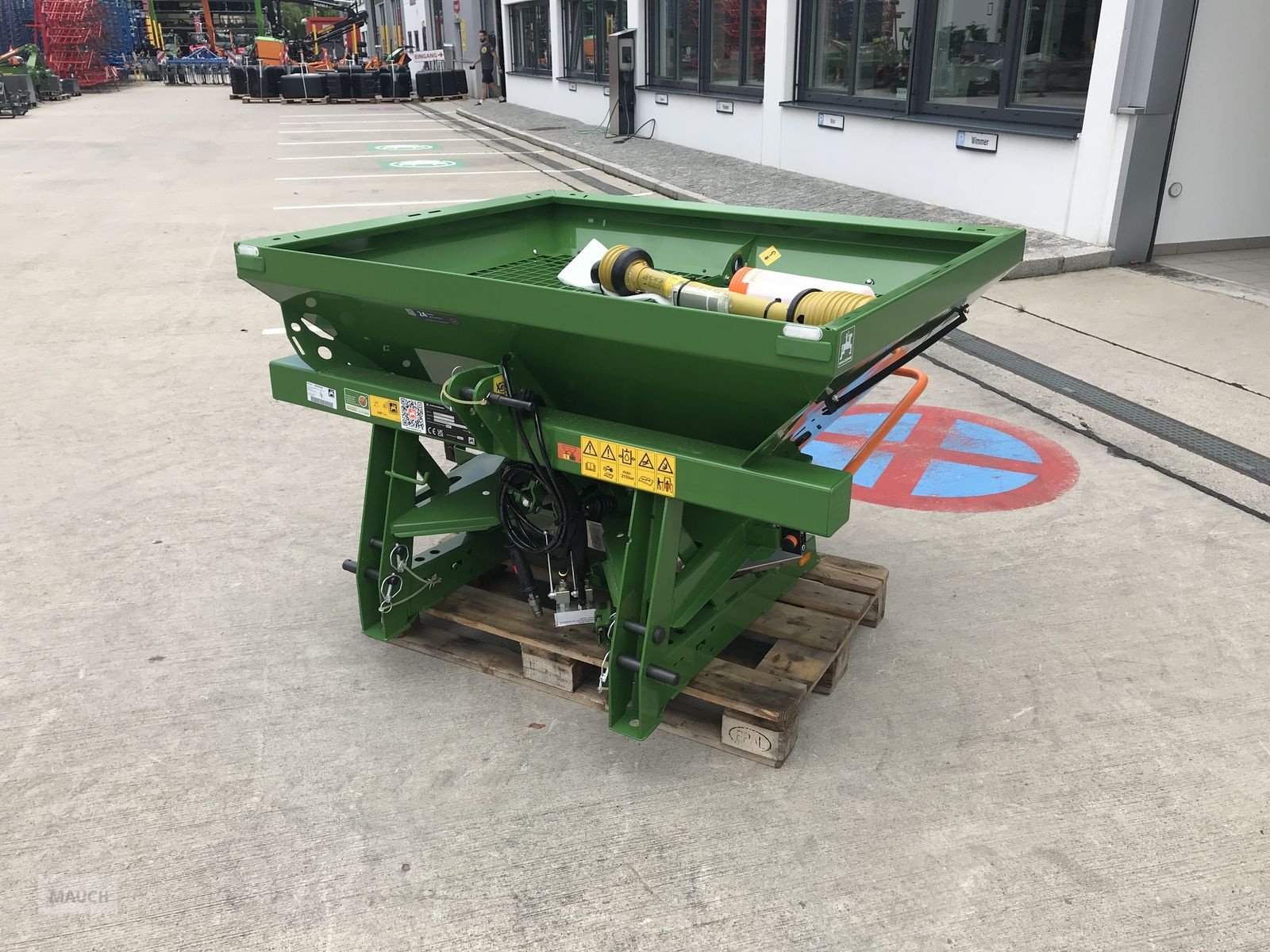 Düngerstreuer des Typs Amazone ZA-X 603, Neumaschine in Burgkirchen (Bild 2)