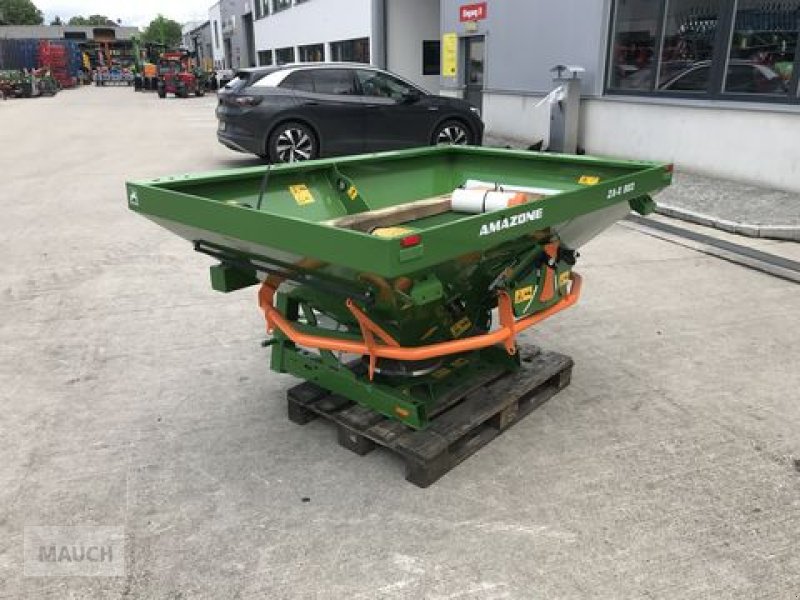 Düngerstreuer of the type Amazone ZA-X 903, Neumaschine in Burgkirchen (Picture 3)