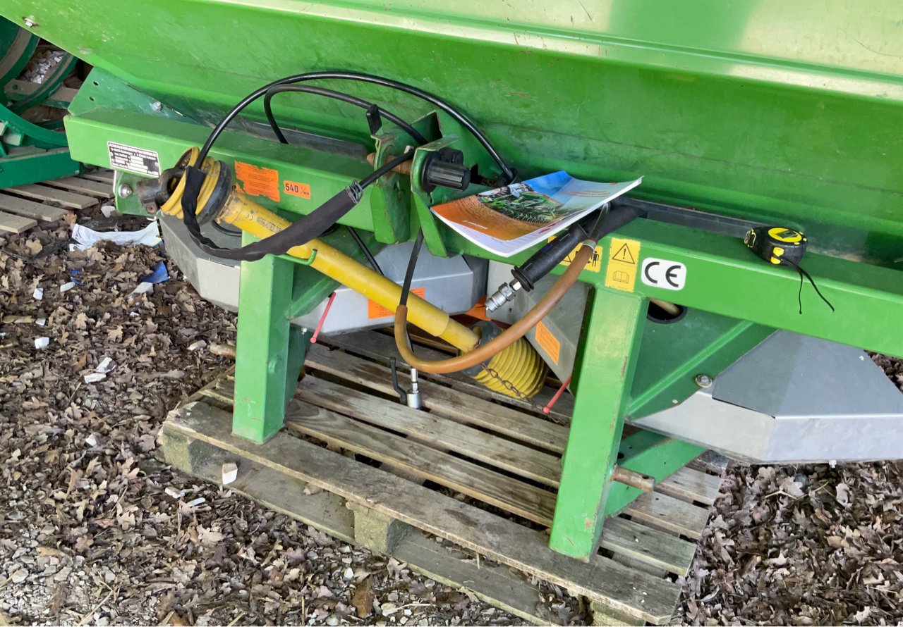 Düngerstreuer typu Amazone ZA.M 1400, Gebrauchtmaschine v MORLHON LE HAUT (Obrázek 5)