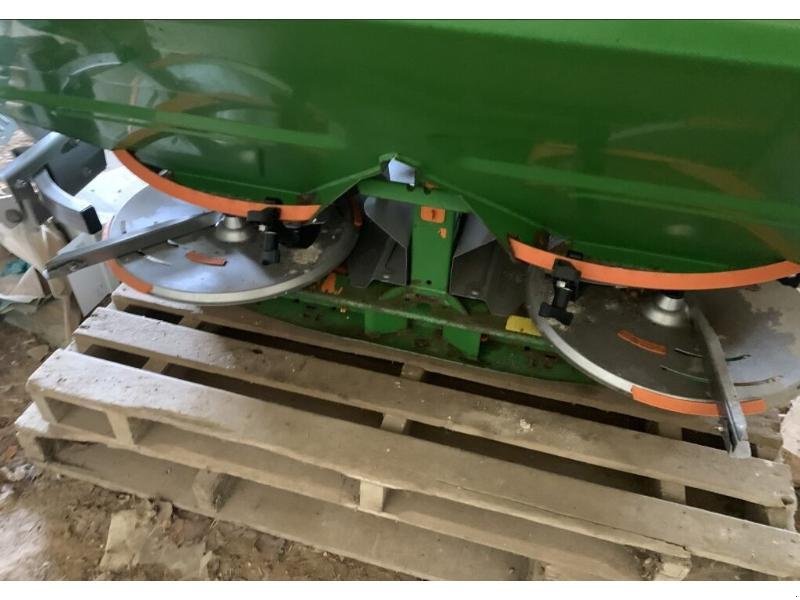 Düngerstreuer of the type Amazone ZAM 2501 PROFIS, Gebrauchtmaschine in ROYE (Picture 5)