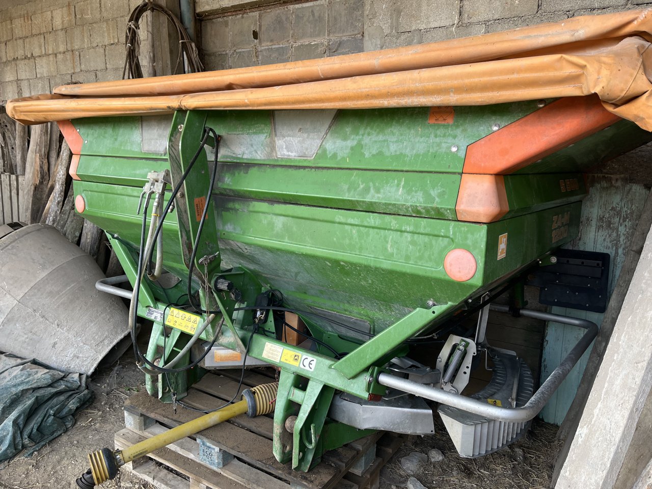 Düngerstreuer des Typs Amazone Zam fortix, Gebrauchtmaschine in VERT TOULON (Bild 2)