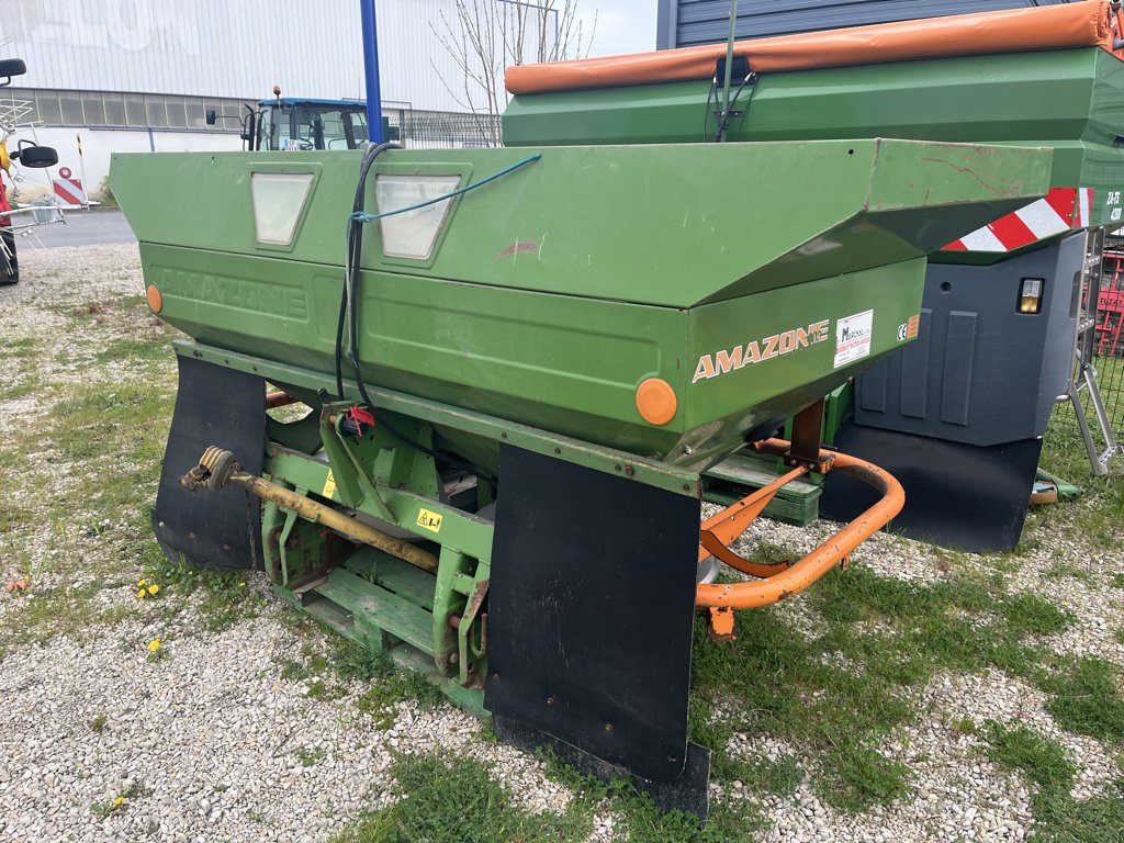 Düngerstreuer des Typs Amazone Zam max, Gebrauchtmaschine in VERT TOULON (Bild 1)
