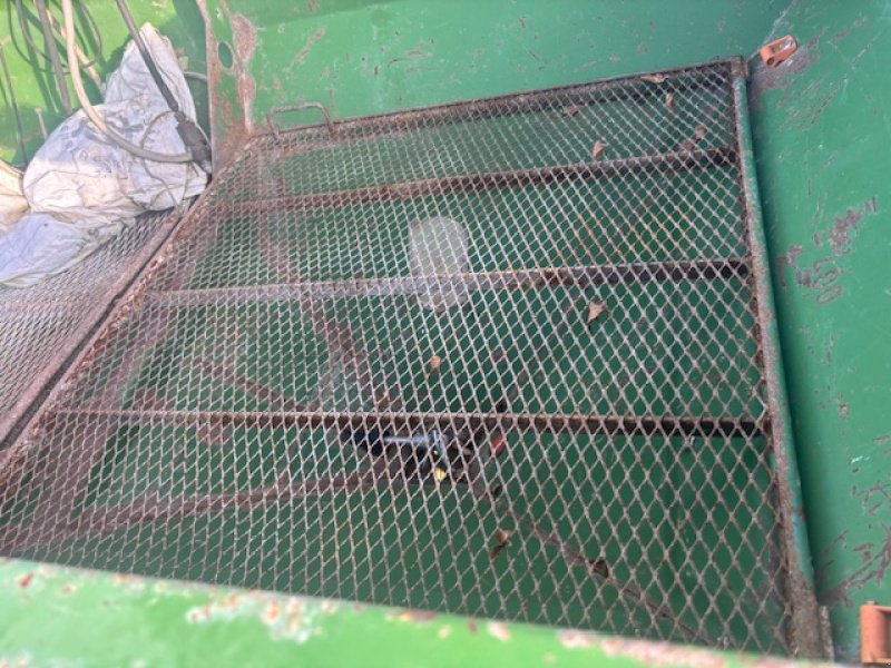 Düngerstreuer типа Amazone ZAM MAX, Gebrauchtmaschine в VOUZIERS (Фотография 8)