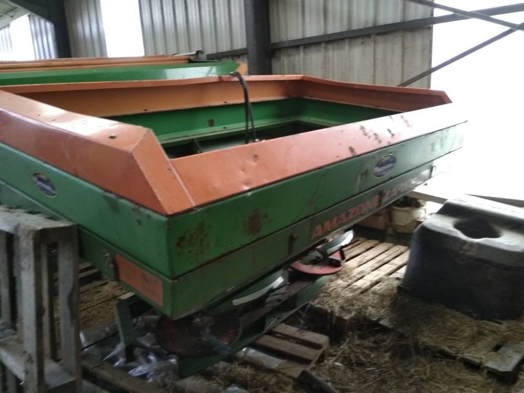 Düngerstreuer typu Amazone ZAM MAX1800, Gebrauchtmaschine v ENNEZAT (Obrázek 1)