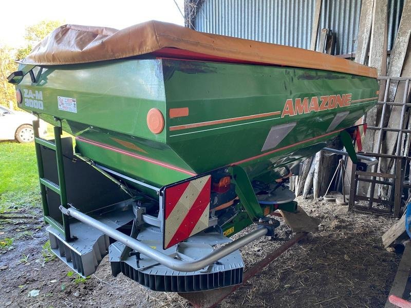 Düngerstreuer of the type Amazone ZAM ULTRA, Gebrauchtmaschine in SAINT-GERMAIN DU PUY (Picture 3)