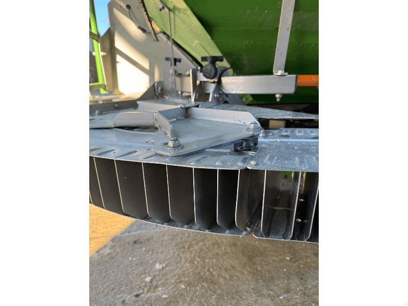 Düngerstreuer of the type Amazone ZAM ULTRA, Gebrauchtmaschine in ESCAUDOEUVRES (Picture 5)
