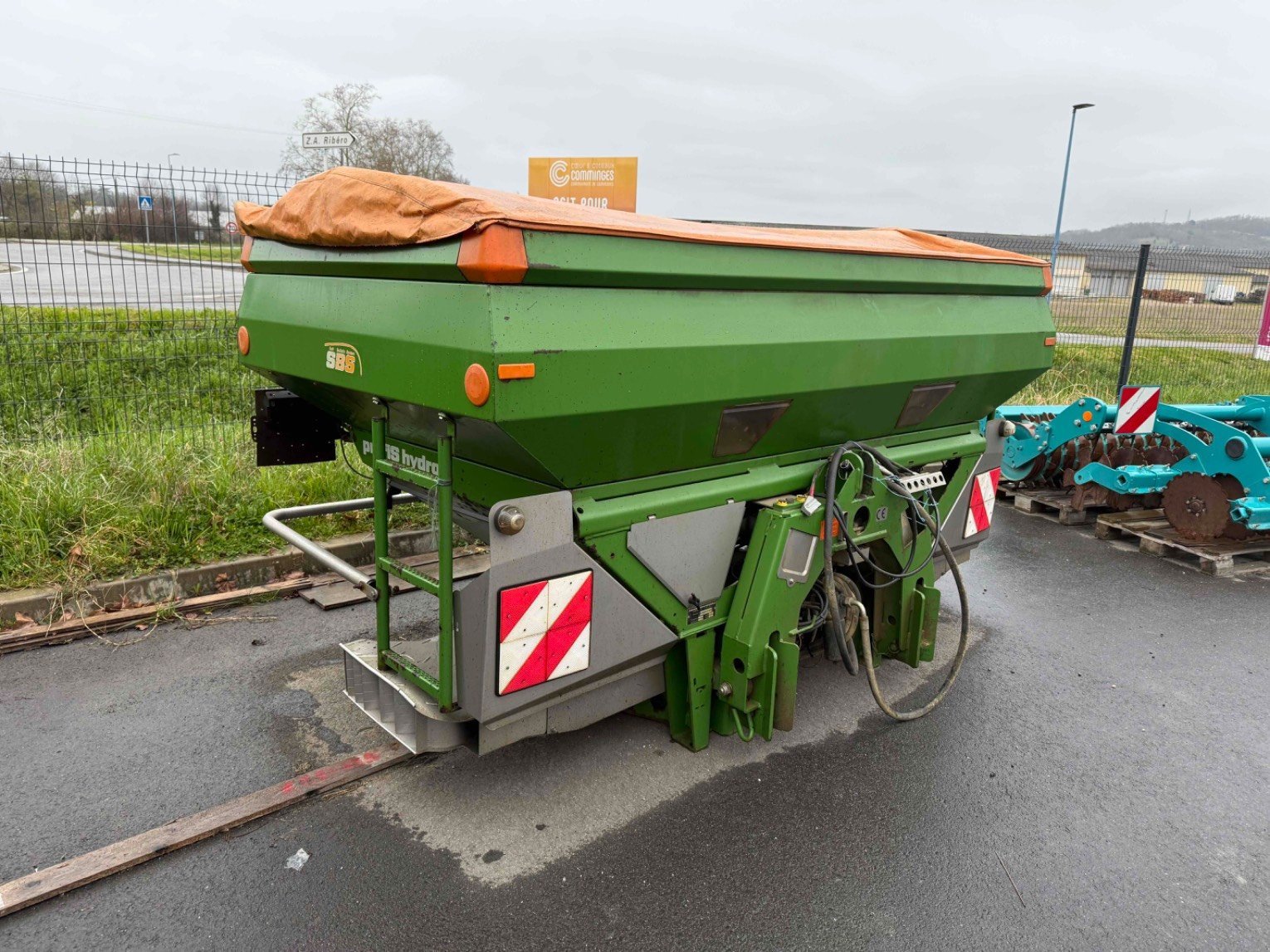 Düngerstreuer типа Amazone ZAM ULTRA, Gebrauchtmaschine в L'Isle-en-Dodon (Фотография 3)