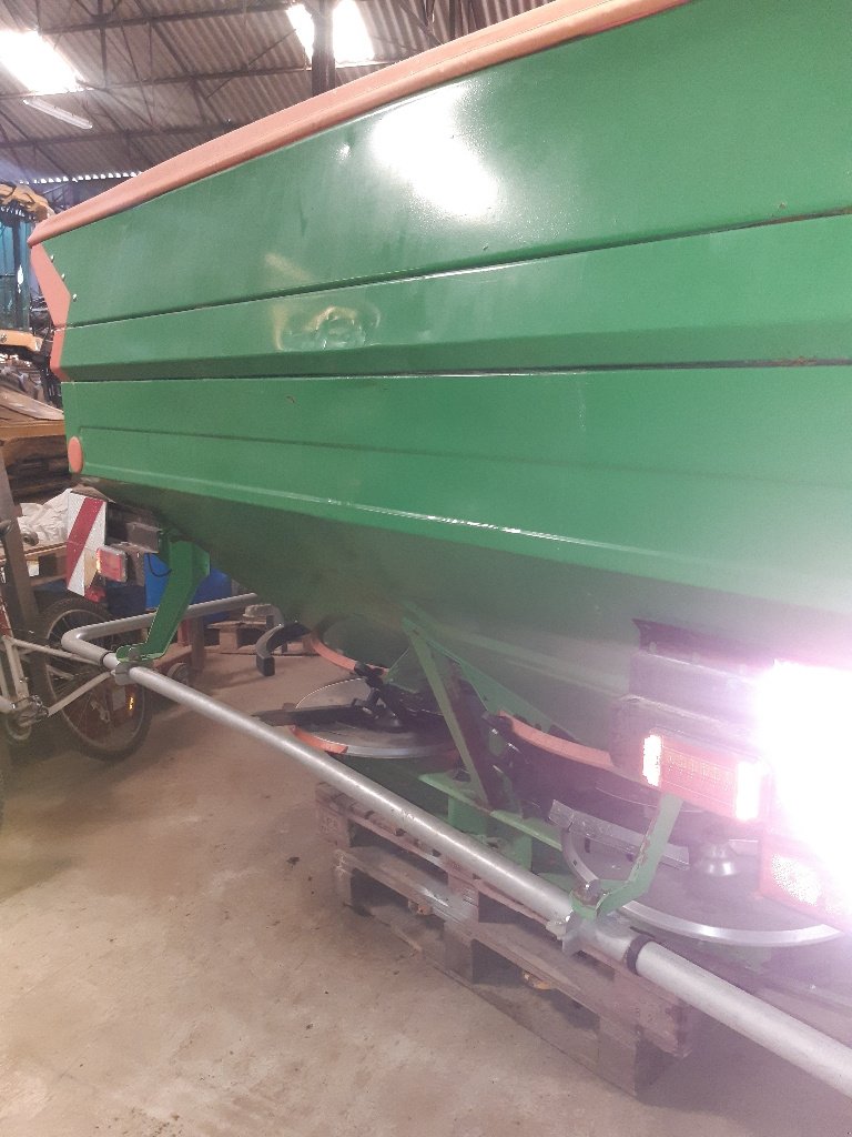 Düngerstreuer του τύπου Amazone Zam, Gebrauchtmaschine σε BRAS SUR MEUSE (Φωτογραφία 3)