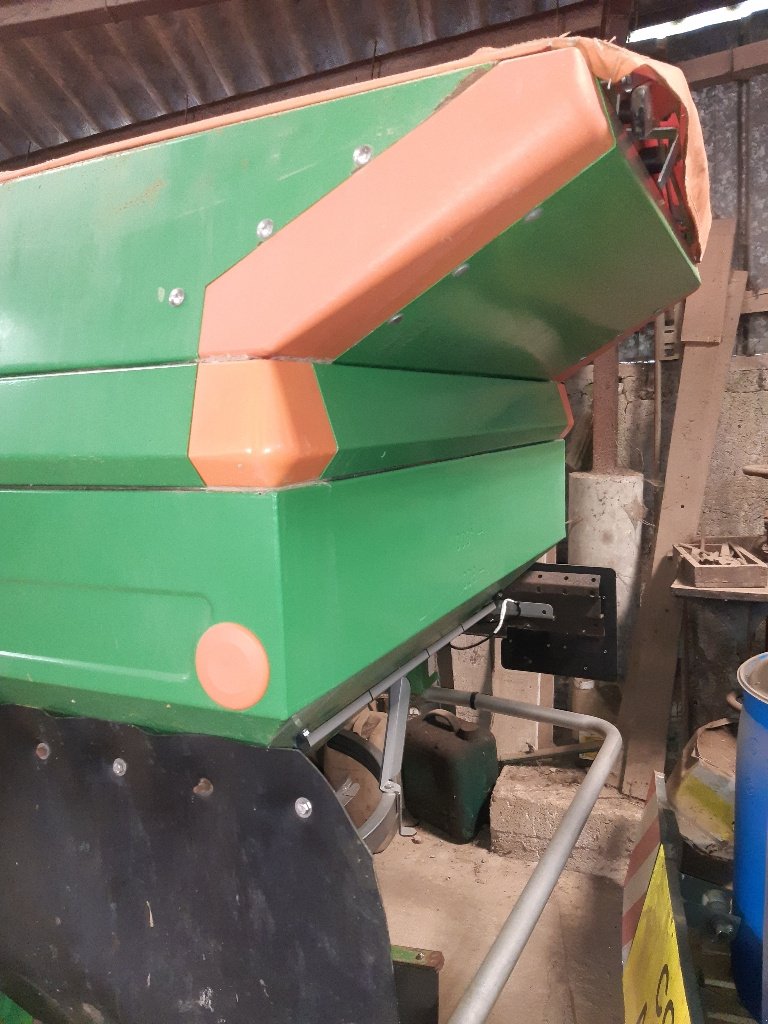 Düngerstreuer του τύπου Amazone Zam, Gebrauchtmaschine σε BRAS SUR MEUSE (Φωτογραφία 5)