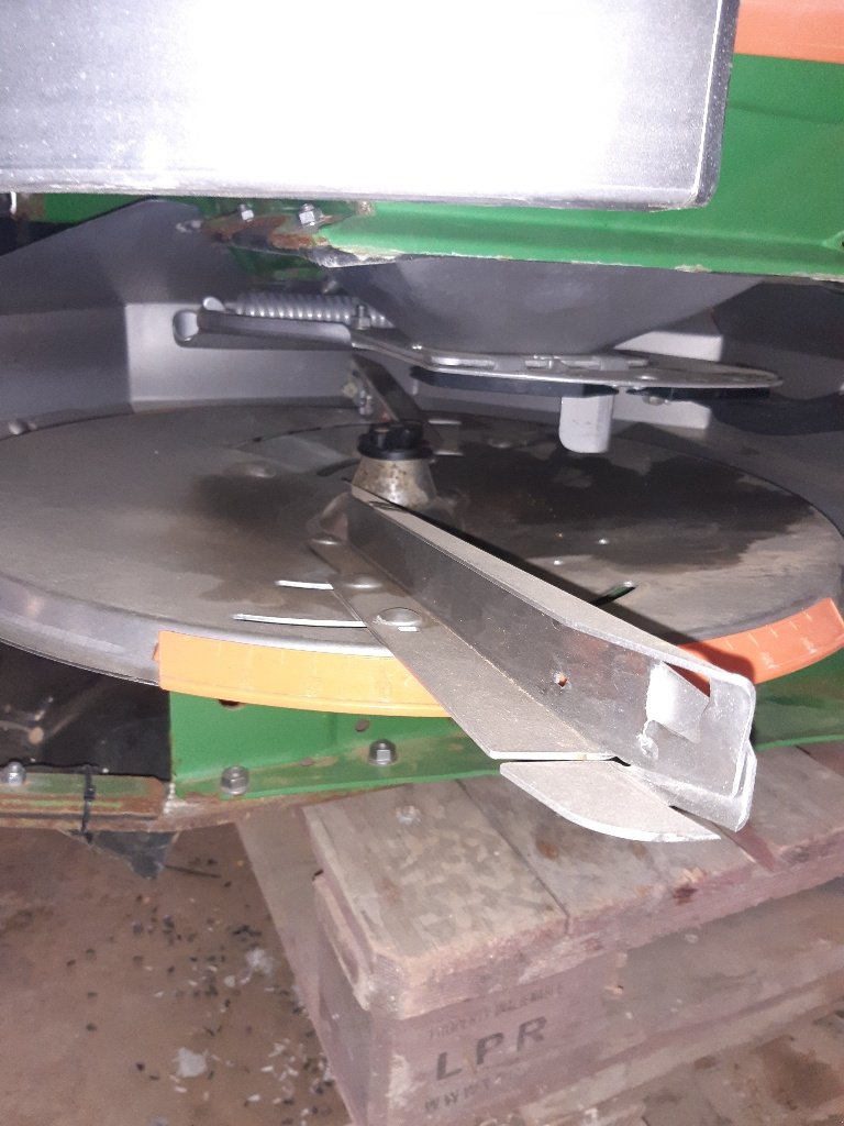 Düngerstreuer του τύπου Amazone Zam, Gebrauchtmaschine σε BRAS SUR MEUSE (Φωτογραφία 6)