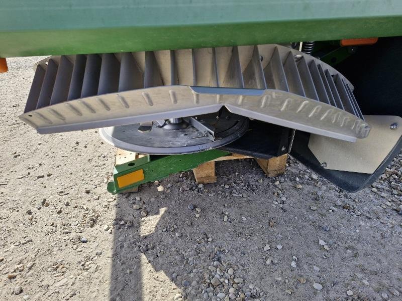 Düngerstreuer типа Amazone ZAMPROFIS, Gebrauchtmaschine в BRAY en Val (Фотография 9)