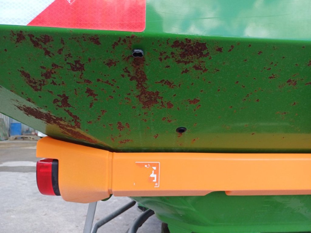 Düngerstreuer des Typs Amazone ZATS PROFIS HYDRO, Gebrauchtmaschine in VERT TOULON (Bild 9)