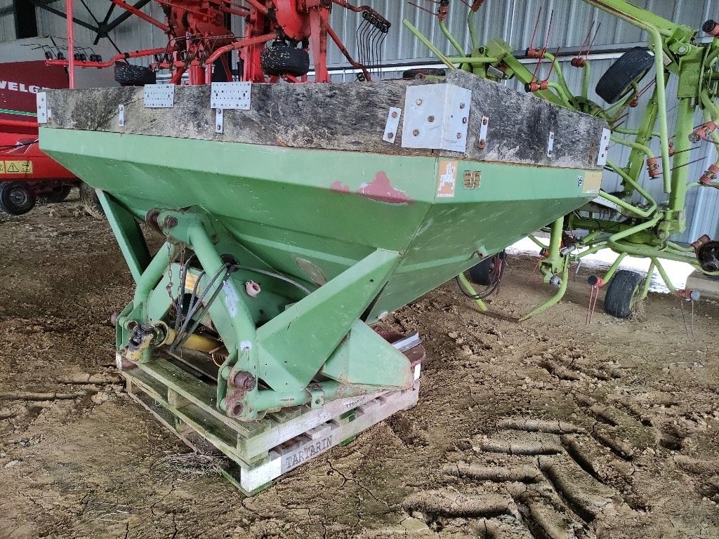 Düngerstreuer типа Amazone ZAU1001, Gebrauchtmaschine в COGNAC LA FORET (Фотография 3)