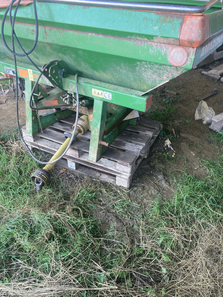 Düngerstreuer типа Amazone ZAXPERFECT 1200, Gebrauchtmaschine в CONDE SUR VIRE (Фотография 1)