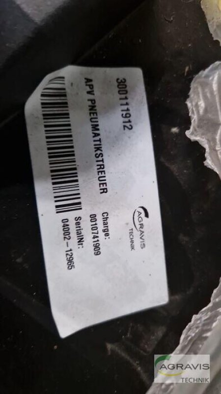 Düngerstreuer of the type APV APV PNEUMATIKSTREUER, Neumaschine in Melle-Wellingholzhausen (Picture 5)