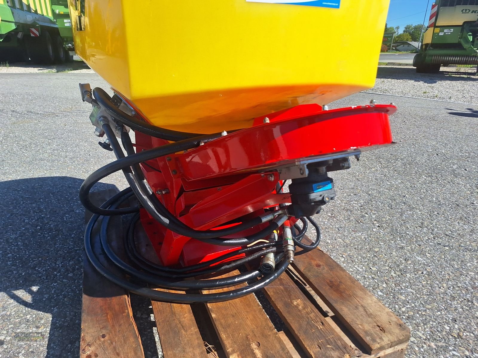 Düngerstreuer типа APV PS 300 M1 mit hydraulisch angetribenem Gebläse, Gebrauchtmaschine в Gampern (Фотография 11)