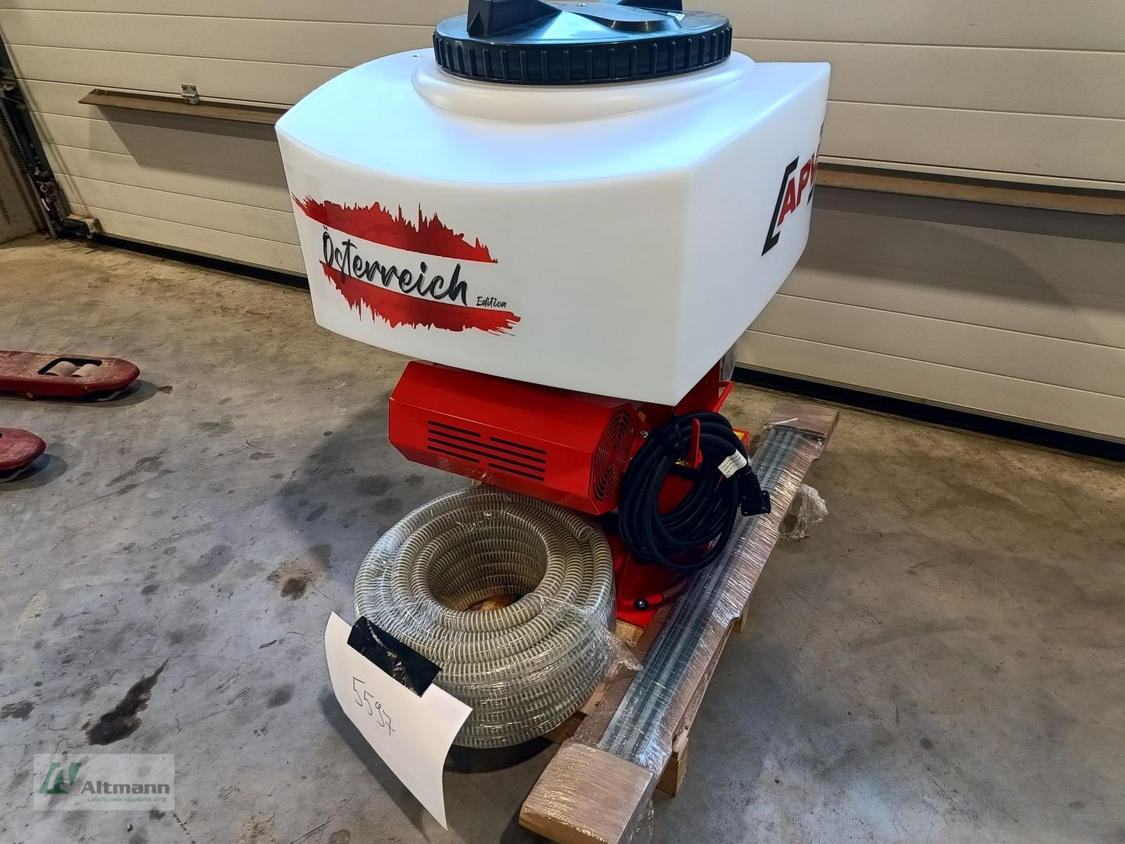 Düngerstreuer of the type APV PS200 Austria Edition, Neumaschine in Lanzenkirchen (Picture 4)