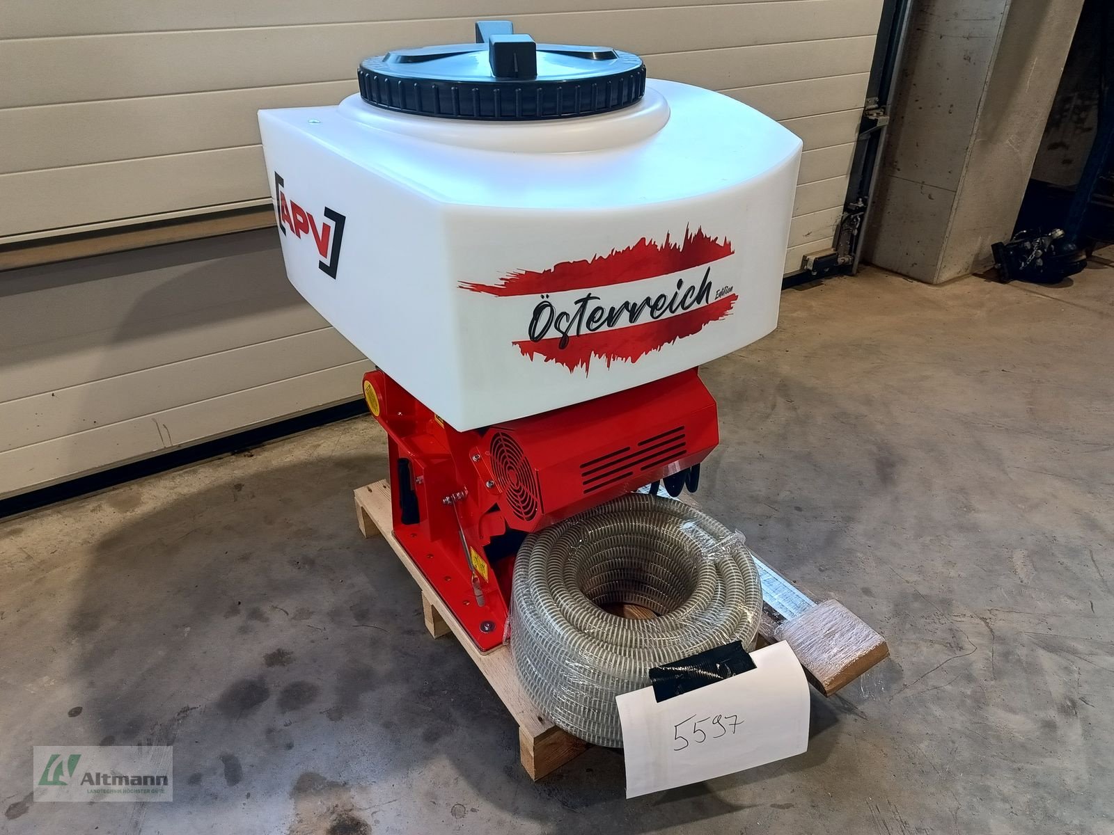 Düngerstreuer of the type APV PS200 Austria Edition, Neumaschine in Lanzenkirchen (Picture 3)