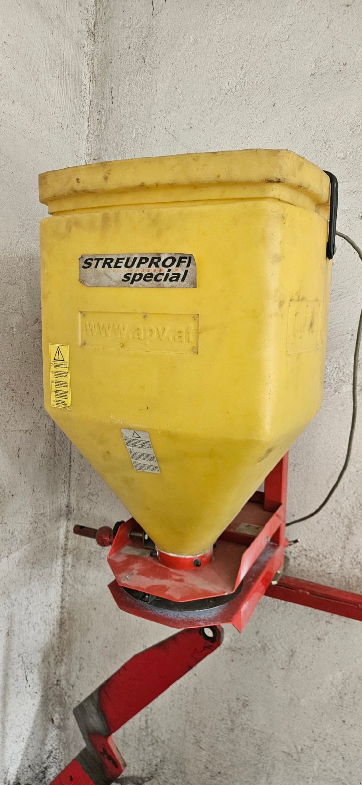 Düngerstreuer tip APV Streuprofi Special plus, Gebrauchtmaschine in Bruckberg (Poză 1)