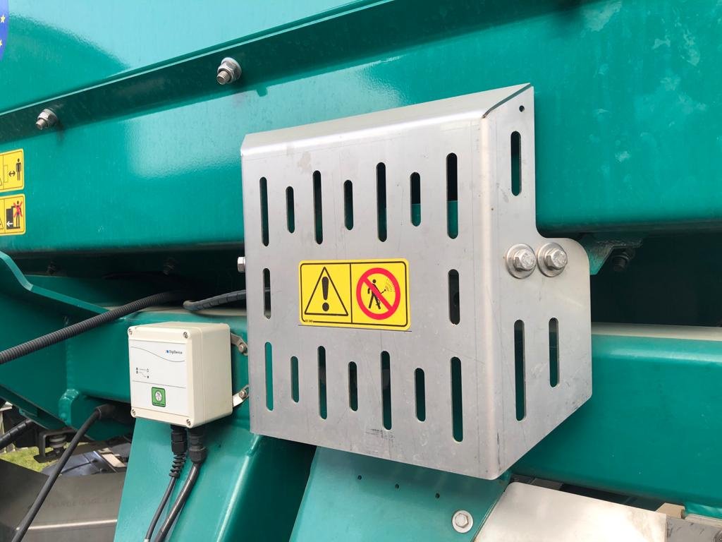 Düngerstreuer of the type ARBOS MMX 1200E, Wiegestreuer, Neumaschine in Rudersdorf (Picture 4)