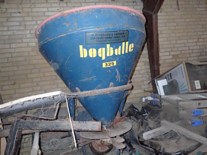 Düngerstreuer des Typs Bogballe Gødningspreder  Bogballe 325, Gebrauchtmaschine in Egtved (Bild 1)