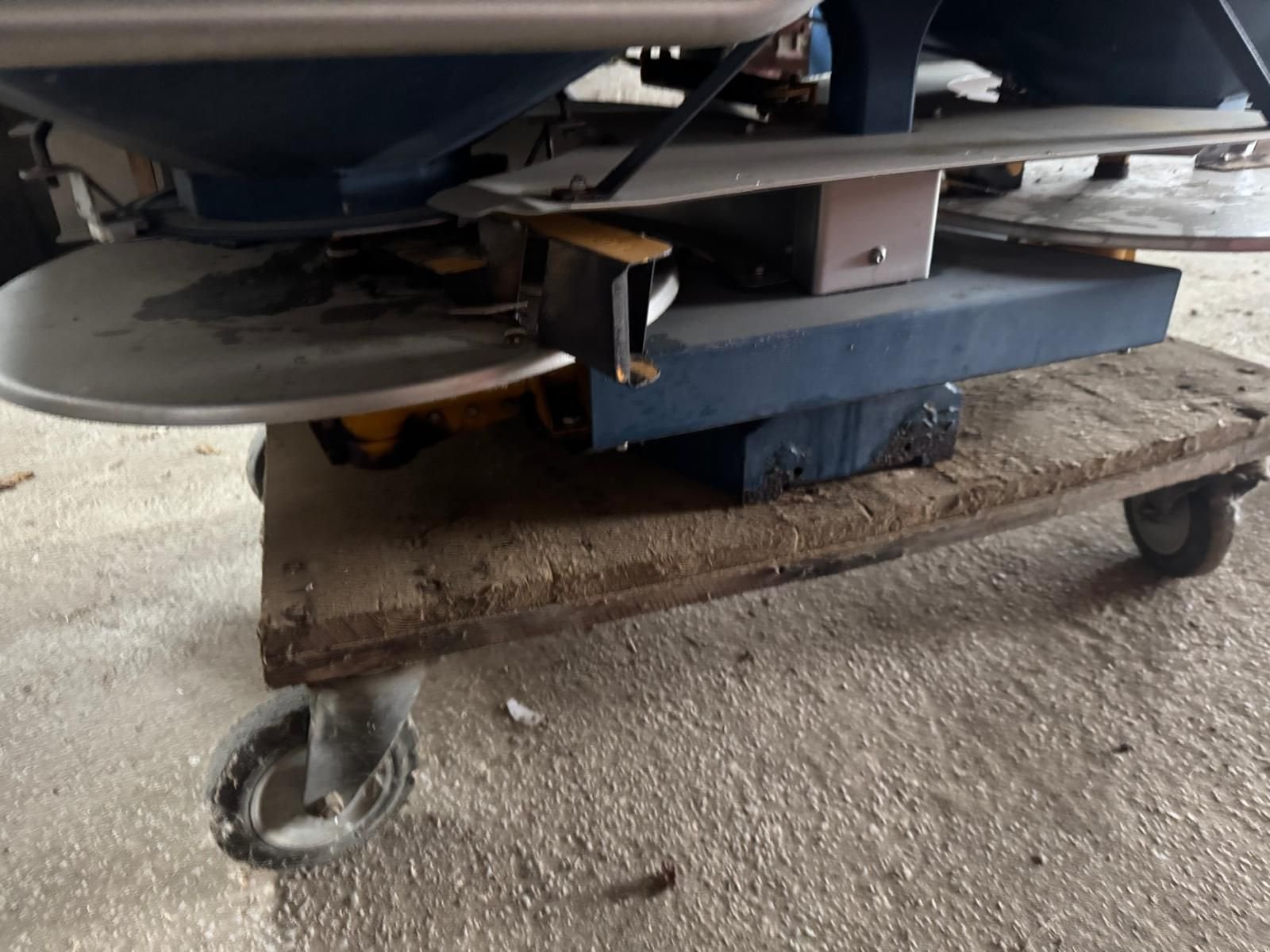 Düngerstreuer of the type Bogballe L2 - Düngerstreuer, Gebrauchtmaschine in Mistelbach (Picture 2)