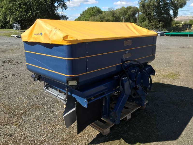 Düngerstreuer typu Bogballe L2 W PLUS, Gebrauchtmaschine v UZERCHE (Obrázek 1)