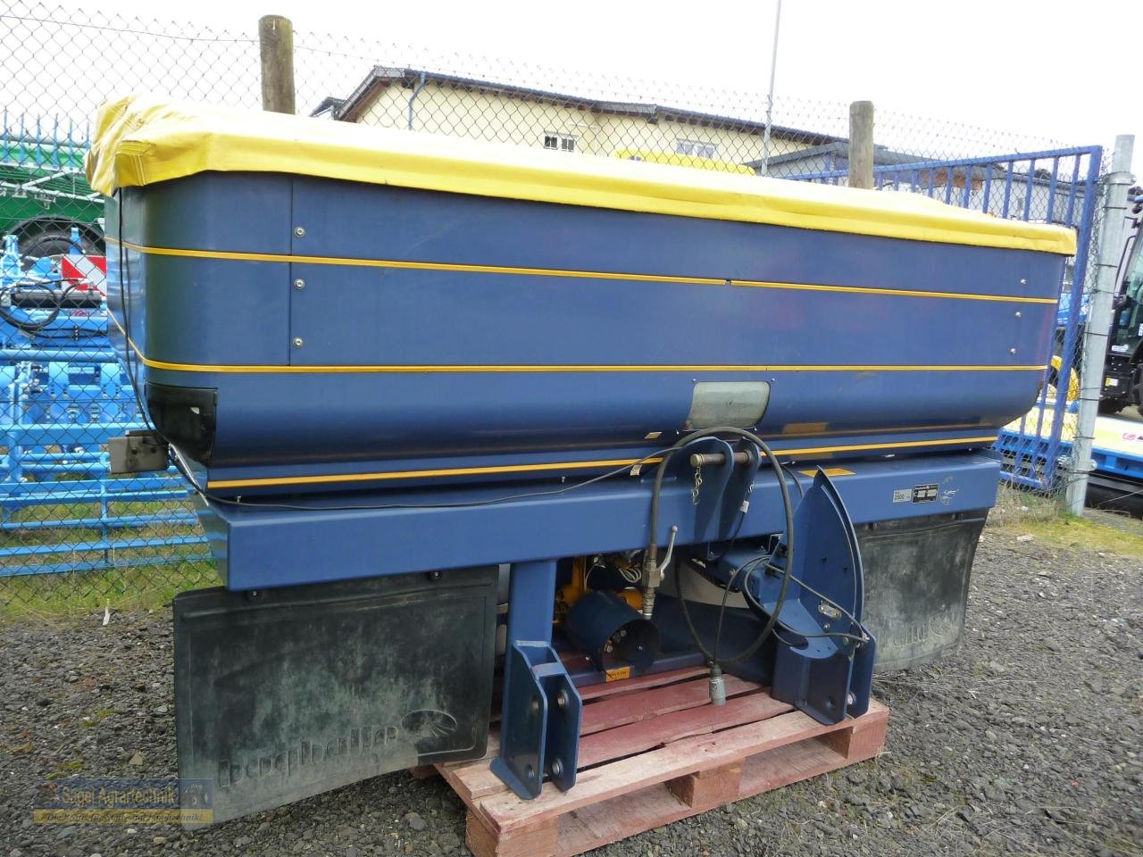 Düngerstreuer типа Bogballe M2 base 2350 l, Gebrauchtmaschine в Rhaunen (Фотография 1)