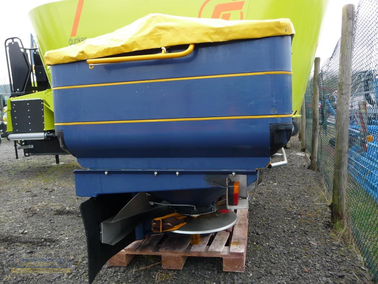 Düngerstreuer типа Bogballe M2 base 2350 l, Gebrauchtmaschine в Rhaunen (Фотография 2)